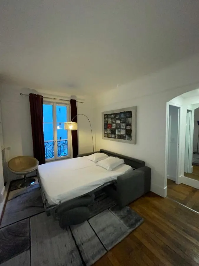 Center Paris - Trocadero Eiffel Tower Apartment