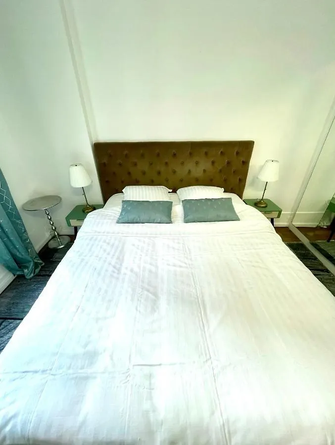 Center Paris - Trocadero Eiffel Tower Apartment France